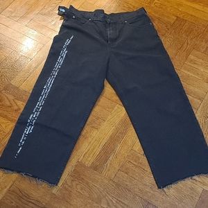 Cheap monday Bez cropped